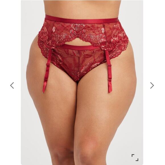 Torrid Red & Gold Lace Waist Garter Size 5/6 - Picture 1 of 10